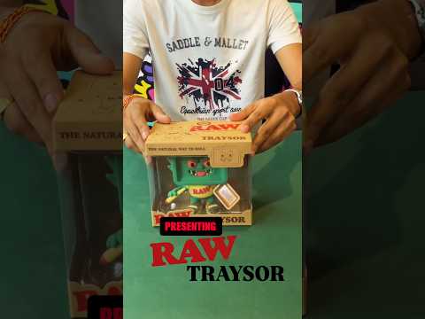 Load and play video in Gallery viewer, RAW - Traysor Collectible Figurine
