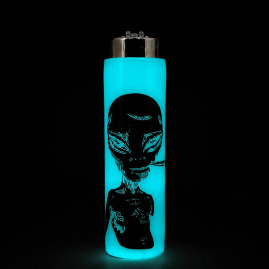 Buy Ubuntu - Smoking Alien Glow Clipper LIGHTER | Slimjim India